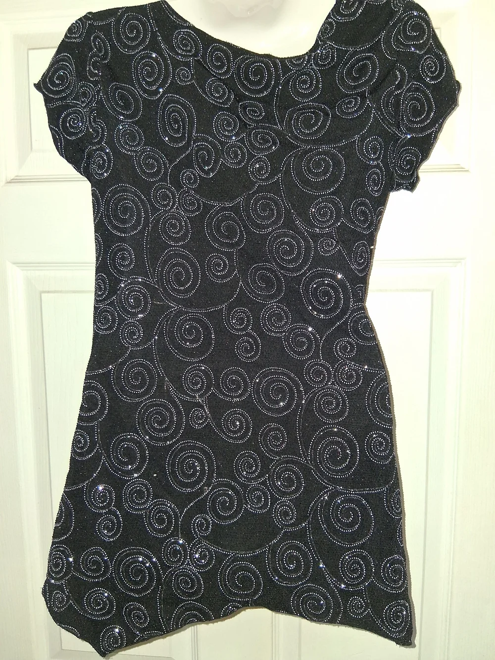 Dressbarn COLLECTION Black Sparkle Swirl Cap Sleeve Top - Picture 8 of 13